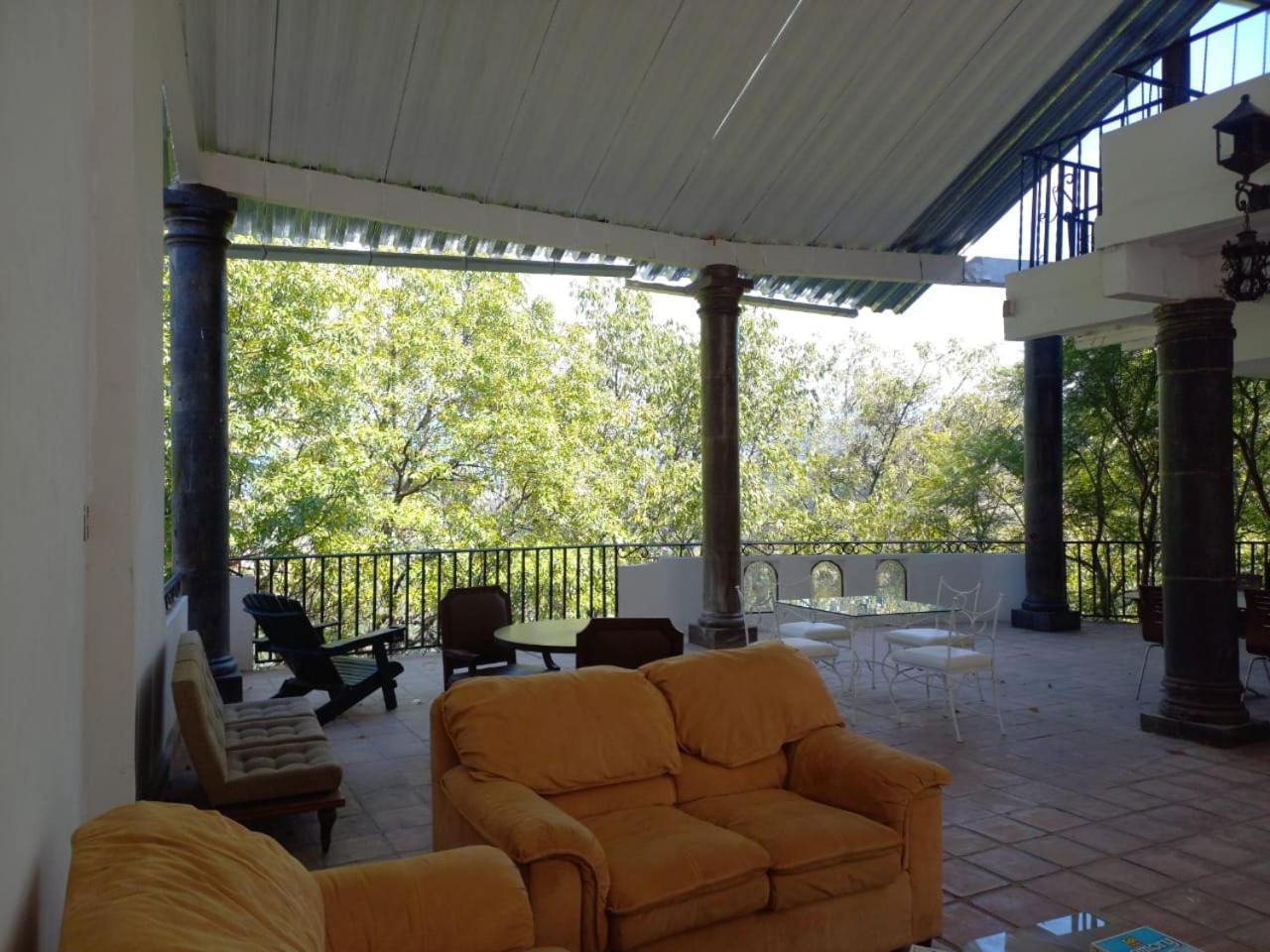 Solache Inn Ситакуаро Экстерьер фото