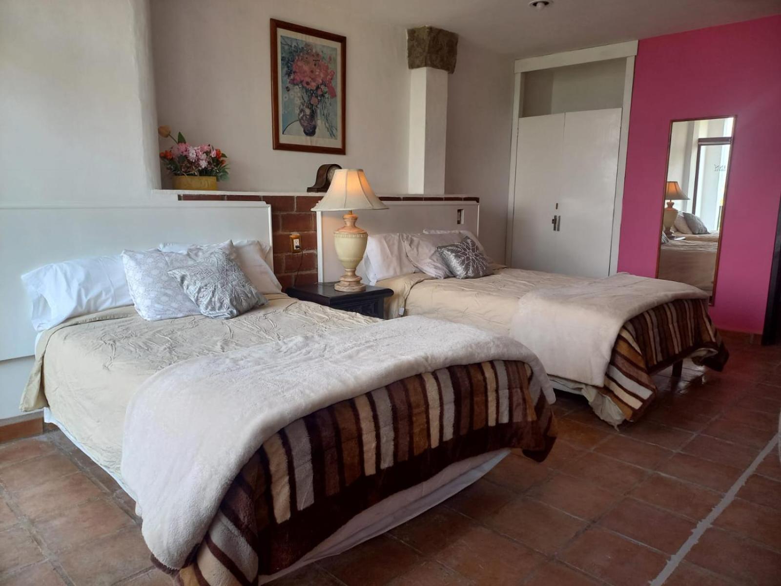 Solache Inn Ситакуаро Экстерьер фото